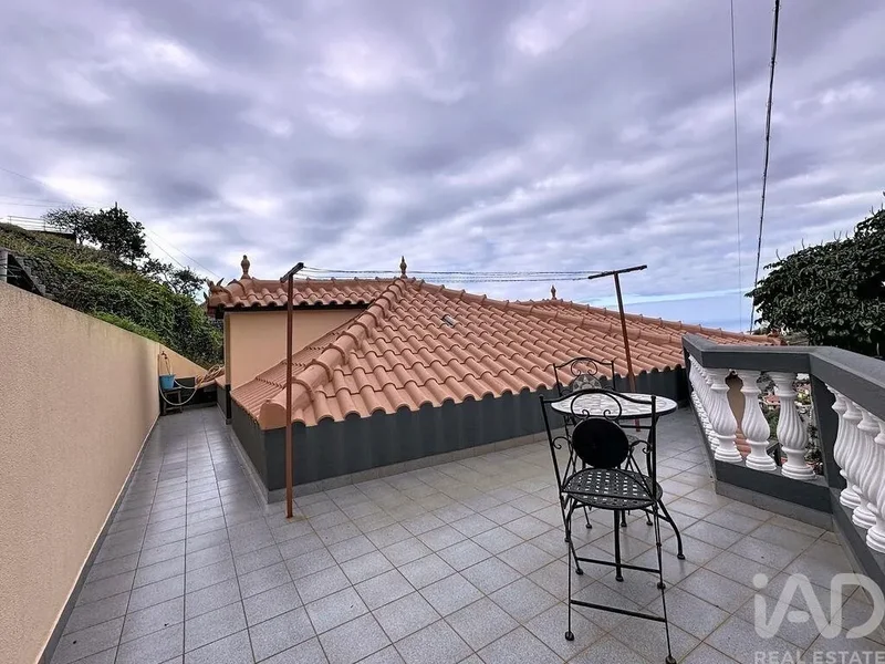Ribeira Brava Town House