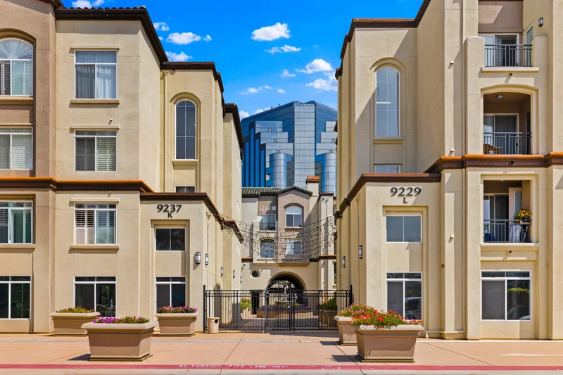 9237 Regents Road Unit K101 , San Diego, CA 92037, San Diego, California, United States. - Photo 37