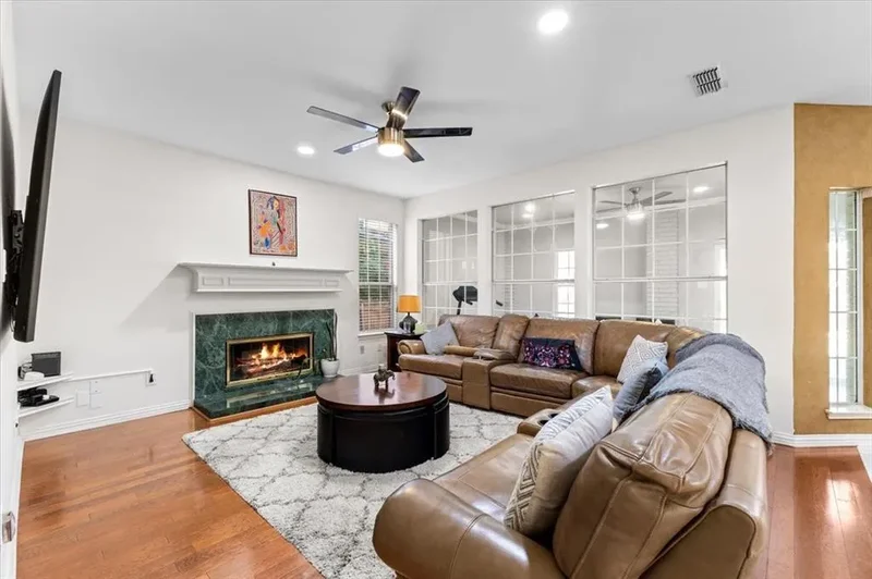7423 Bradford Pear Drive, Irving, Texas, United States. - Photo 17