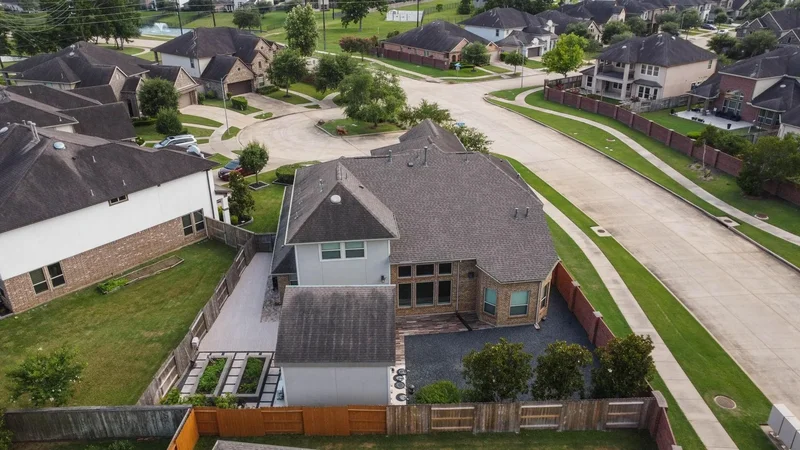 6510 Brady Springs Court, Sugar Land, Texas, United States. - Photo 40