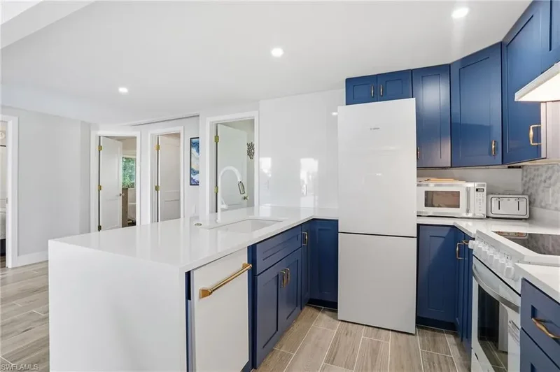 239 Curlew ST, Fort Myers Beach, Florida, United States. - Photo 36