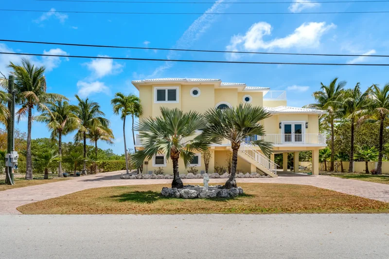 205 Stirrup Key Boulevard, Marathon