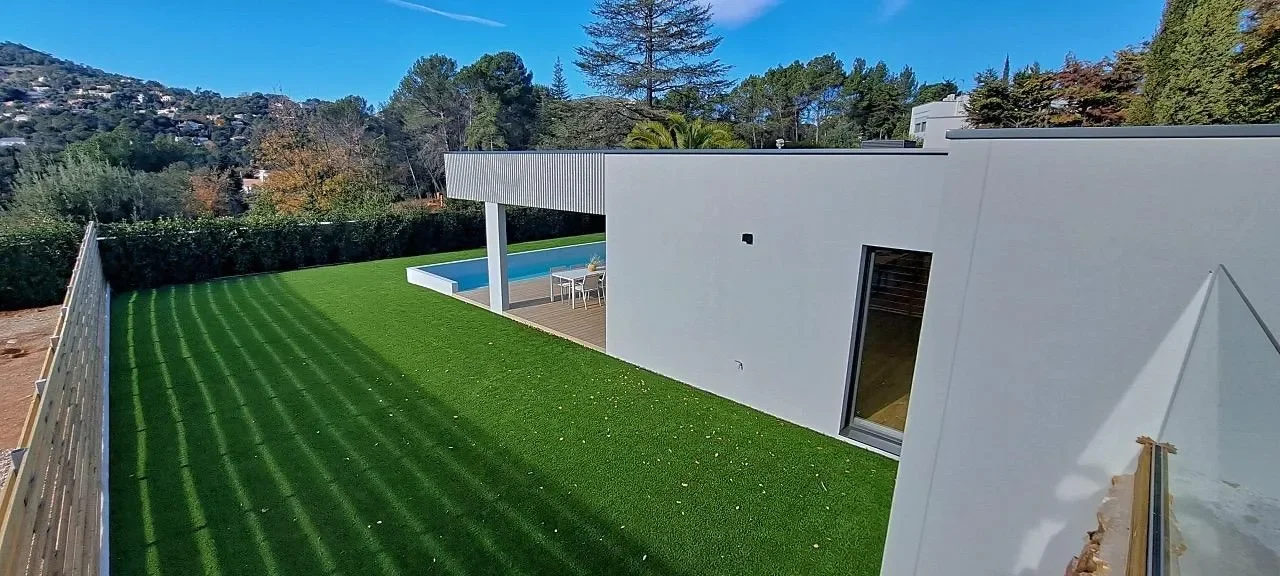Exterior photo 3
