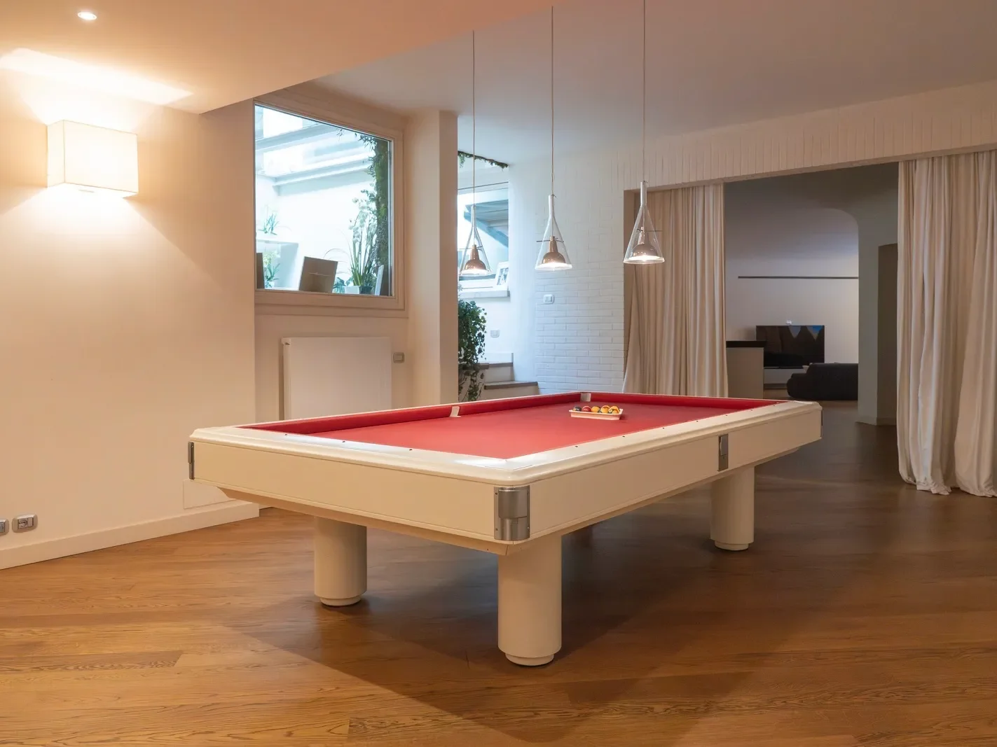 Prestigious Modern Villa With Pool And Private Park In The Heart Of The Gulf Of Lesa
