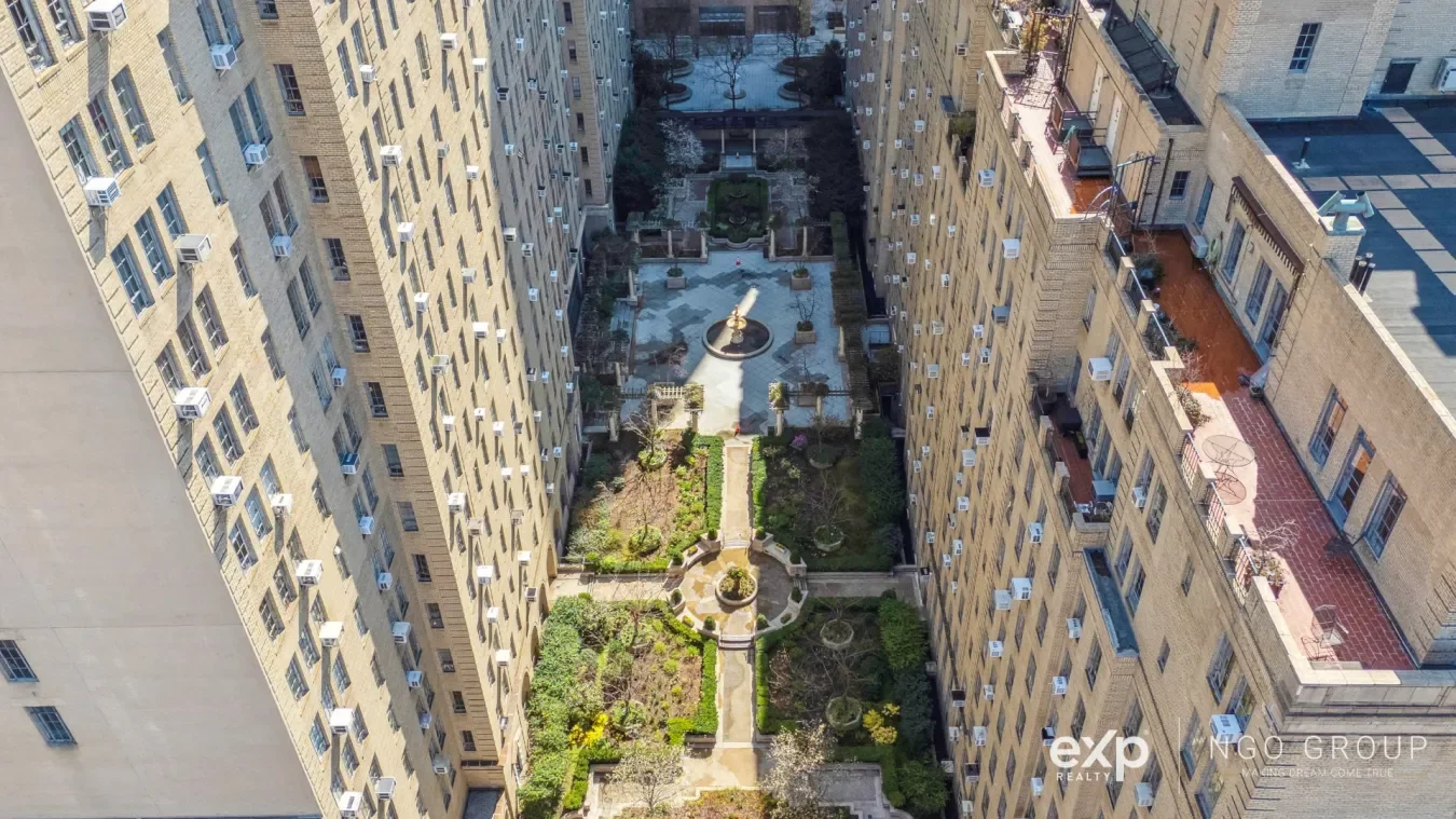 353 West 56 street, New York, New York, United States. - Photo 19