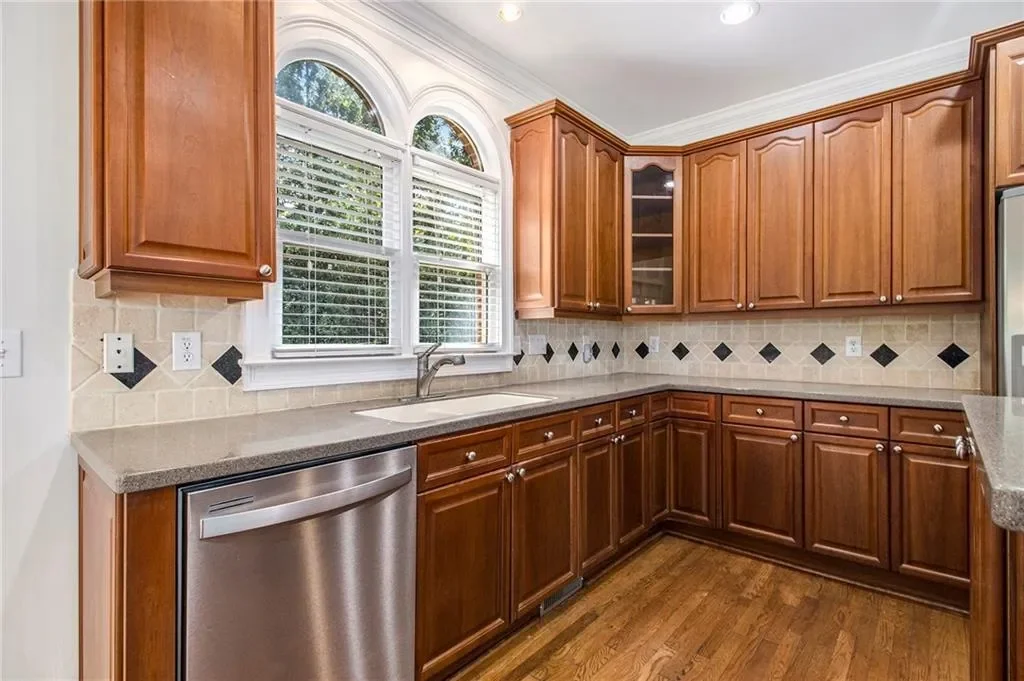 345 Lake Bend Court, Milton, Georgia, United States. - Photo 11