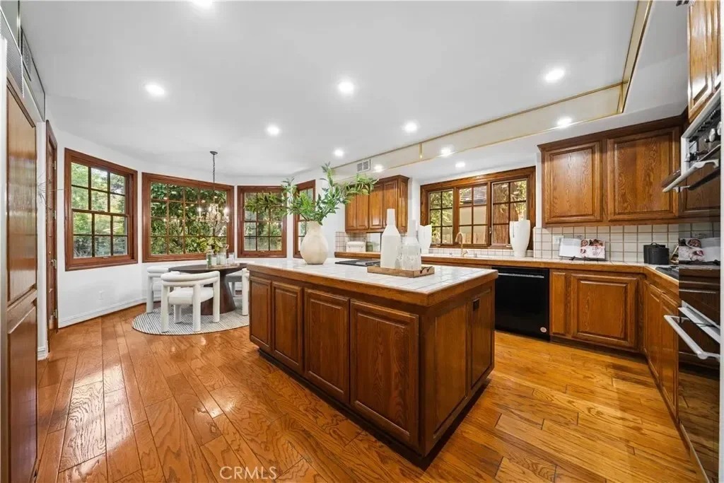 1416 Wilson Avenue, San Marino, California, United States. - Photo 12