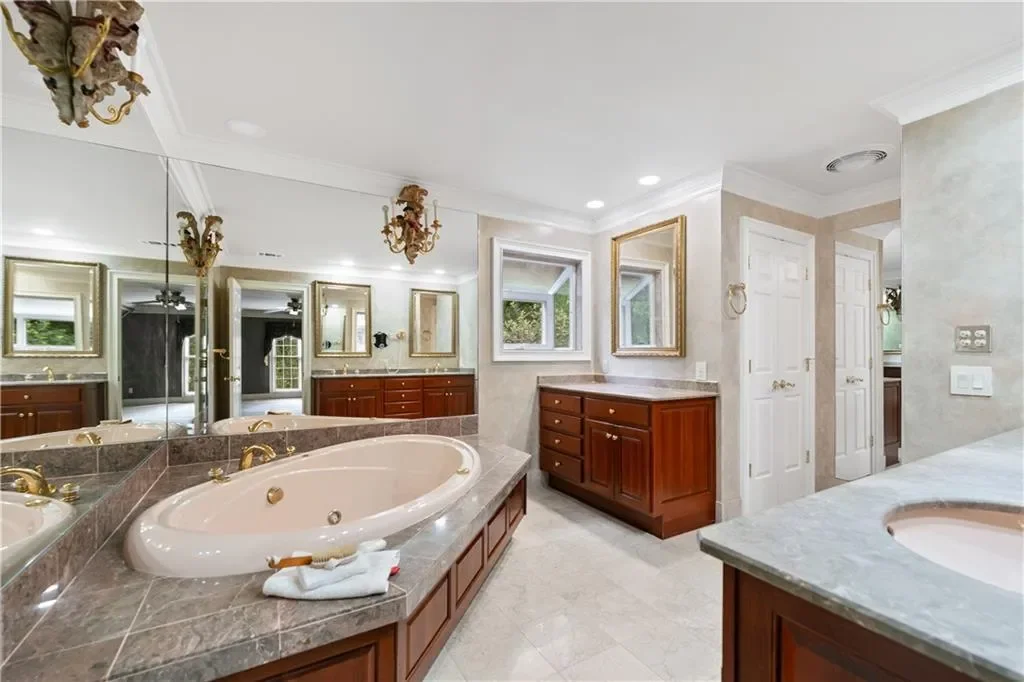 7300 Chattahoochee Bluff Drive, Atlanta, Georgia, United States. - Photo 33