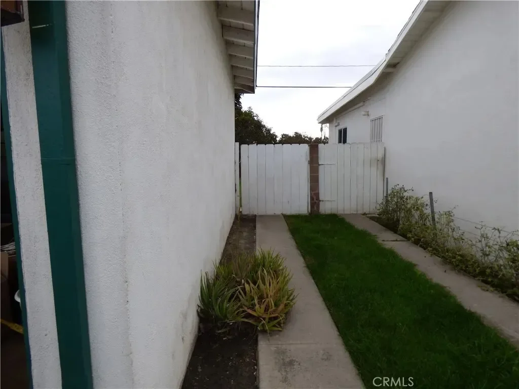 10902 Poindexter, Garden Grove, California, United States. - Photo 26