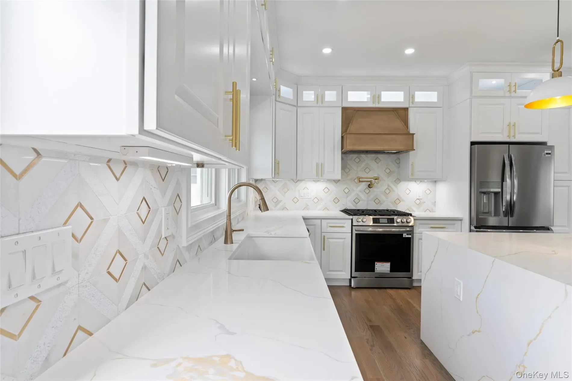 7 S Bay Avenue, Bay Shore, NY 11706, Bay Shore, New York, United States. - Photo 21