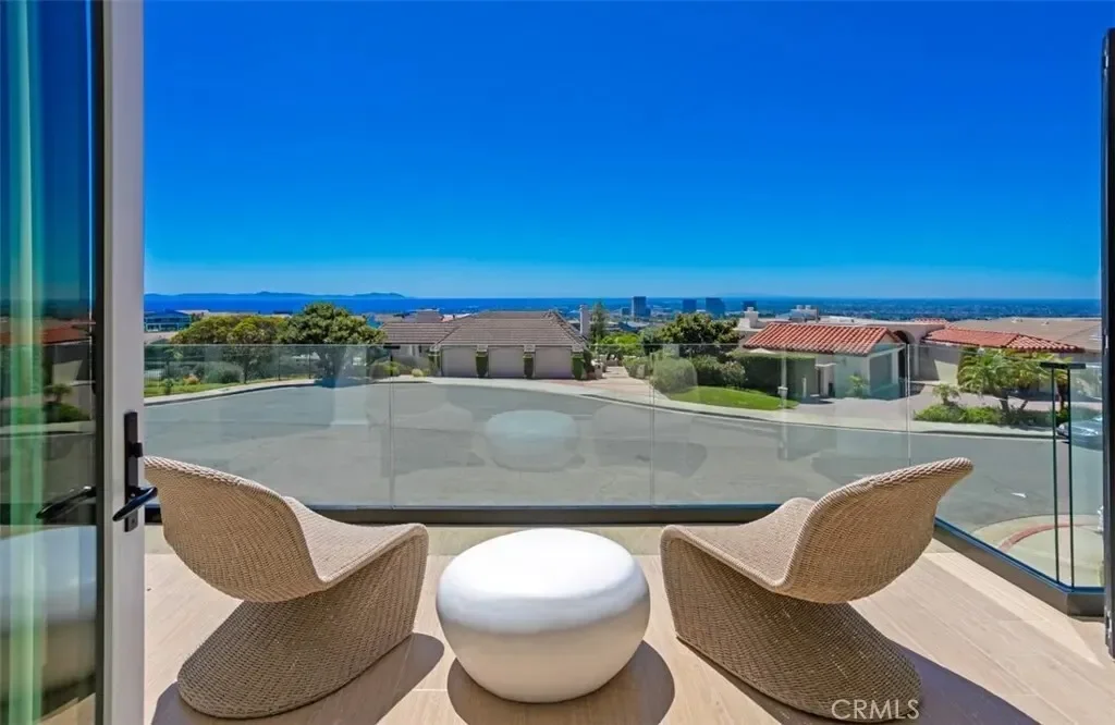 4 Narbonne, Newport Beach, California, United States. - Photo 15