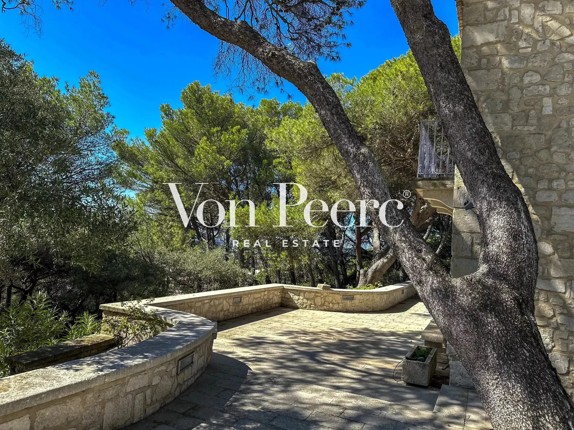 Beaucaire, Occitanie, France. - Photo 5