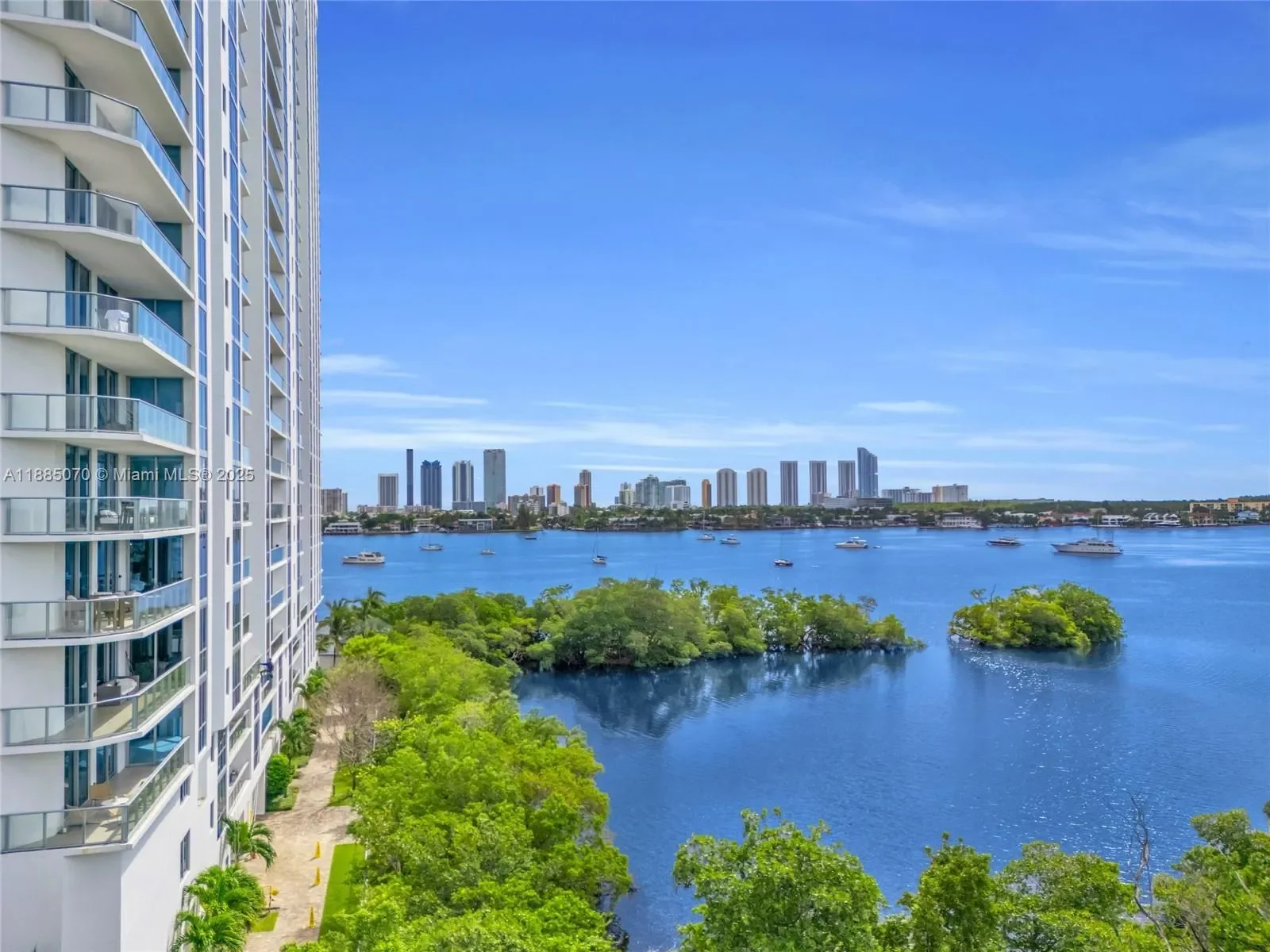 17111 Biscayne Blvd 602, North Miami Beach, Florida, United States. - Photo 27