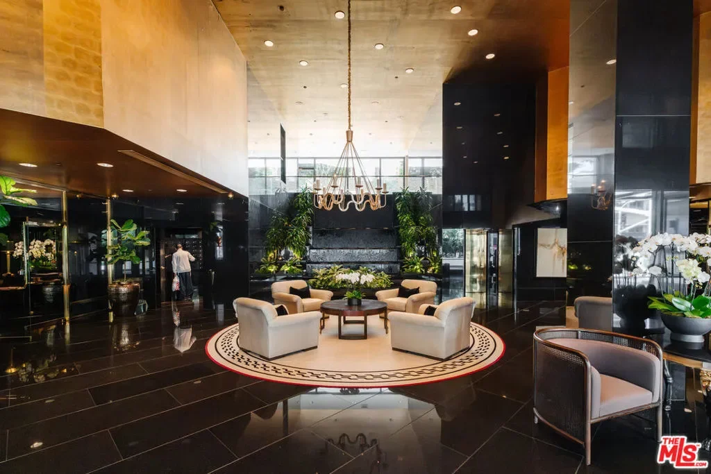 10601 Wilshire Boulevard 303, Los Angeles, California, United States. - Photo 28