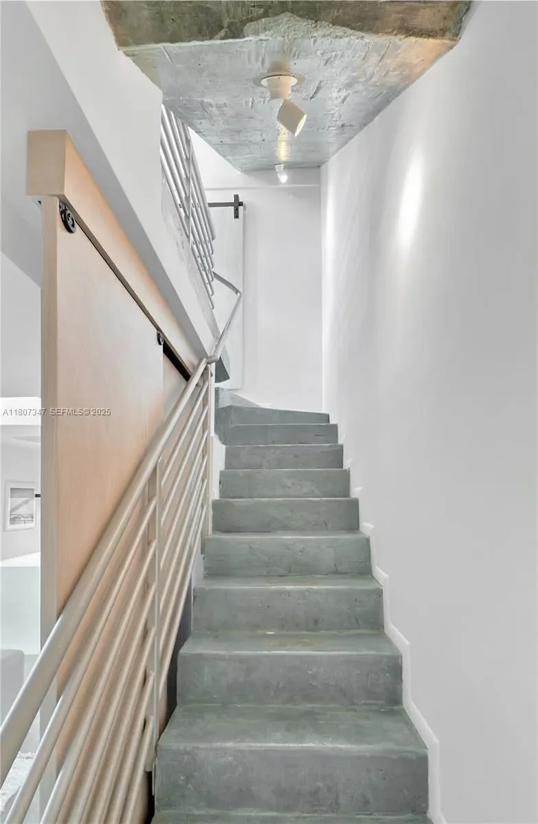 734 Michigan Ave 7, Miami Beach, Florida, United States. - Photo 17