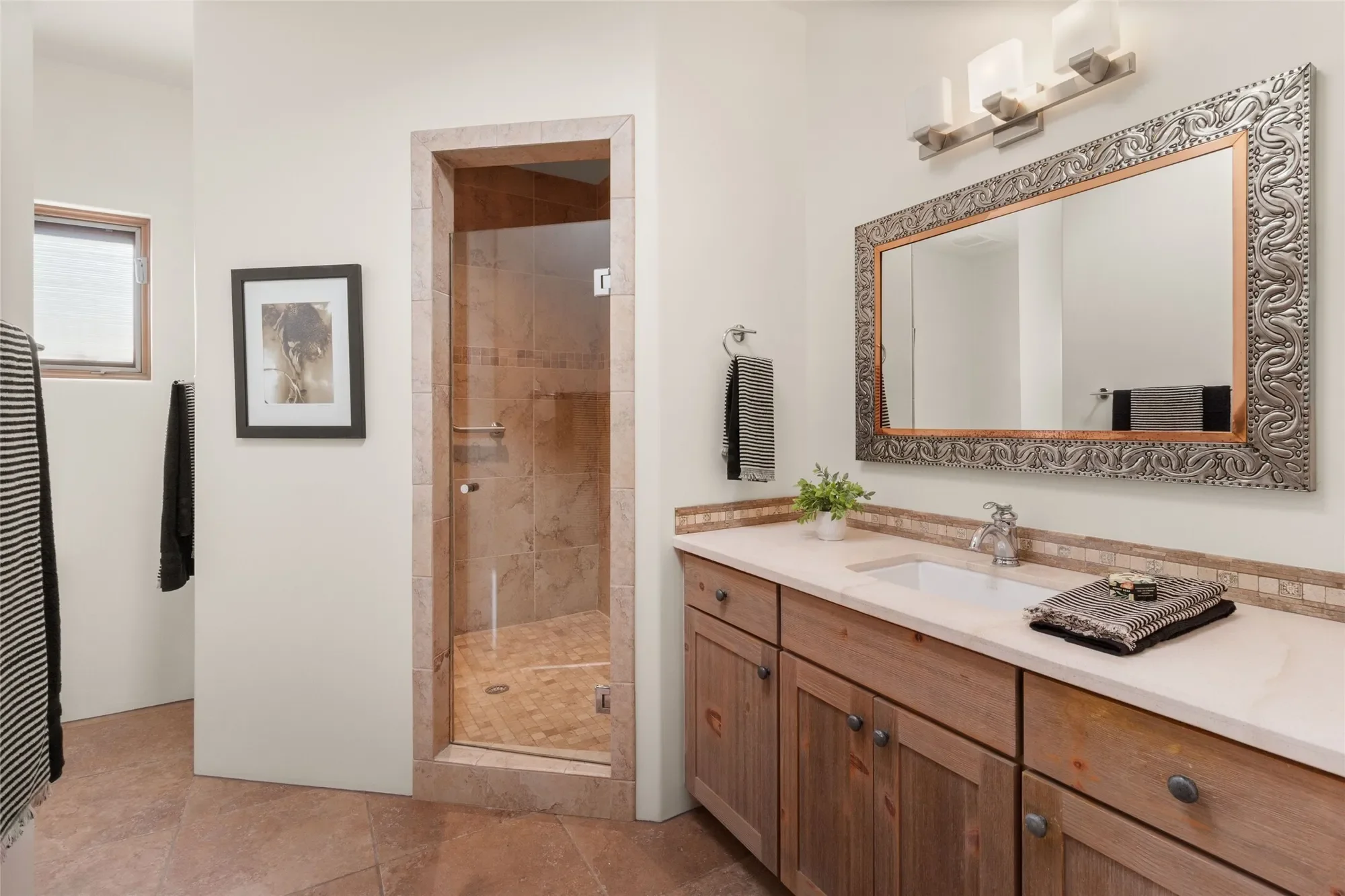 36 Paseo Aragon, Santa Fe, NM 87506, Santa Fe, New Mexico, United States. - Photo 30