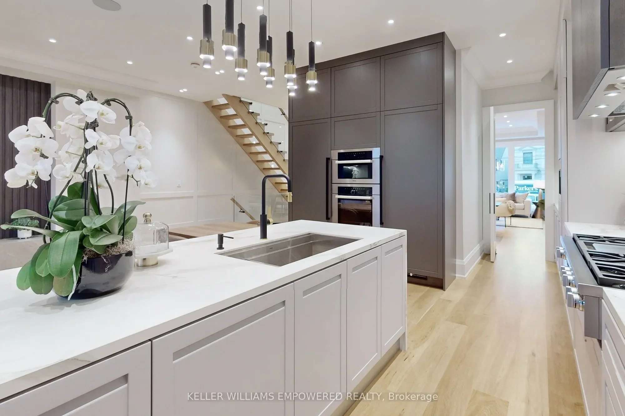 127 Joicey Boulevard, Toronto, ON M5M 2T8, Toronto, Ontario, Canada. - Photo 23