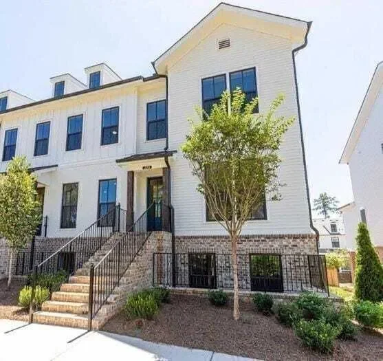 Townhouse for sale in Alpharetta