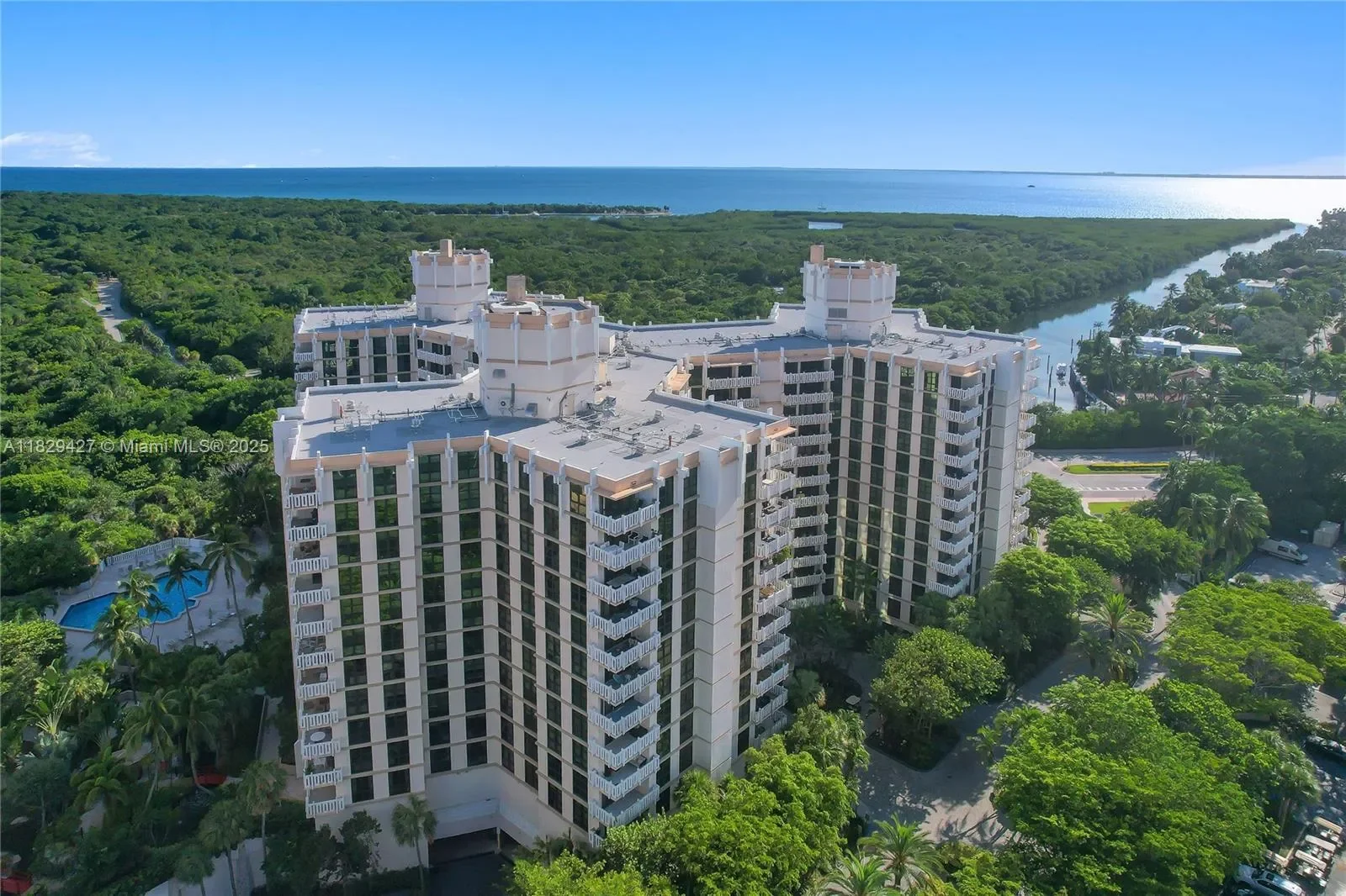 1121 Crandon Blvd F201, Key Biscayne, Florida, United States. - Photo 4