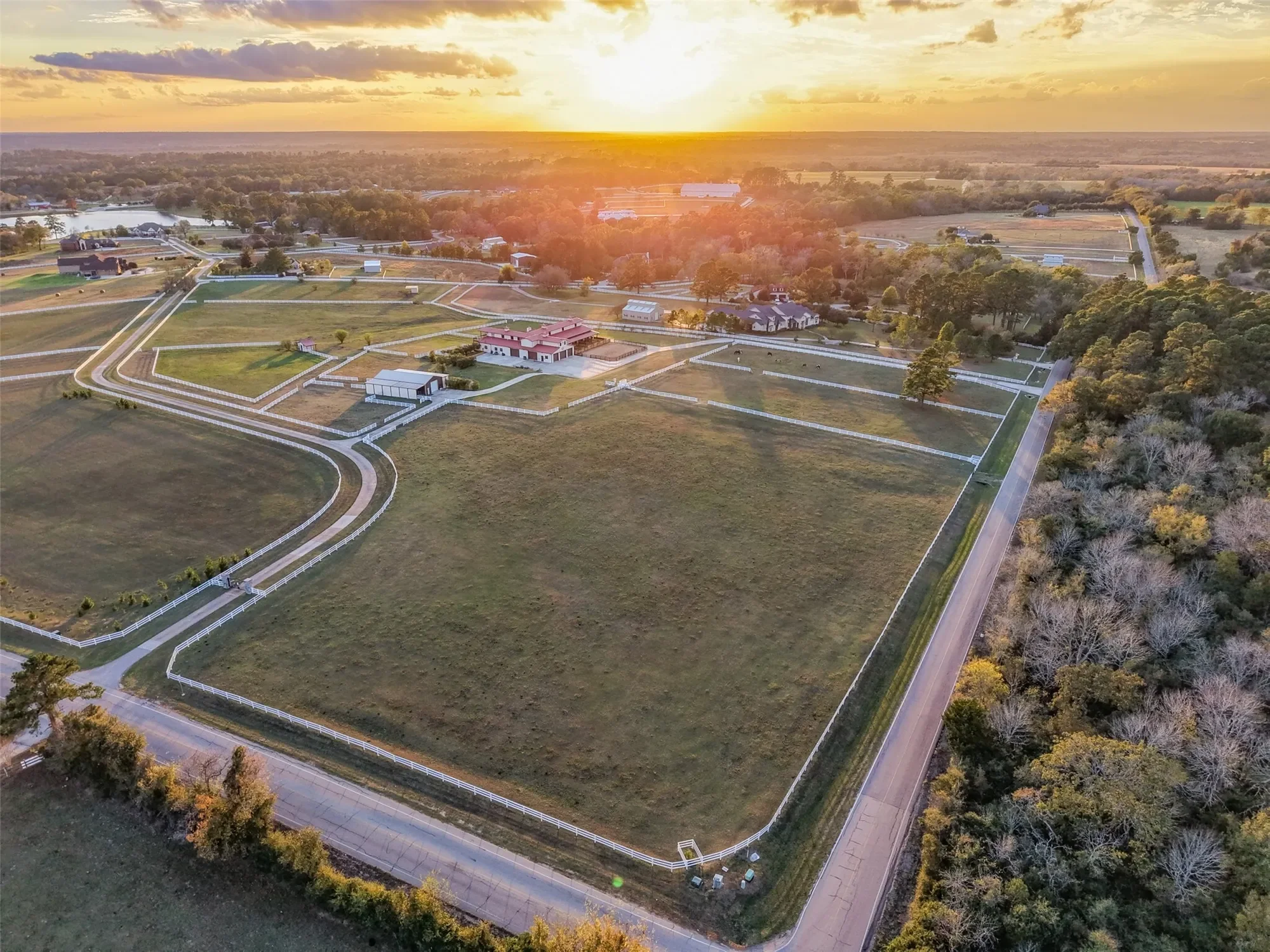 23981 Old Dobbin Plantersville Road, Montgomery, TX 77316, Montgomery, Texas, United States. - Photo 31