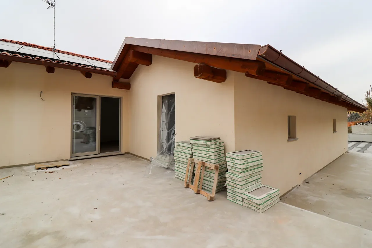 Exterior photo 6