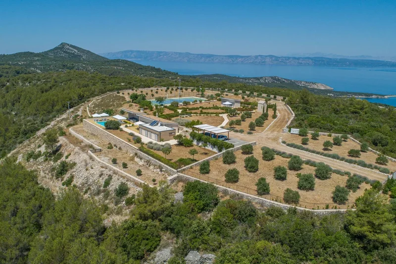 Zastražišće, a unique property in the heart of Hvar