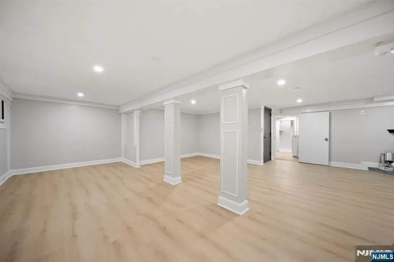 3 Serafin Place, Glen Rock, NJ 07452, Glen Rock, New Jersey, United States. - Photo 30