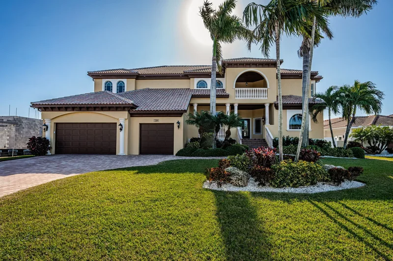 7986 9th Ave S, St Petersburg, FL 33707, St. Petersburg, Florida, United States. - Photo 7