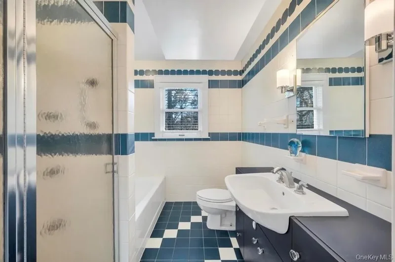 9 Sycamore Drive, Great Neck, NY, 11021, USA, Great Neck, New York, United States. - Photo 10