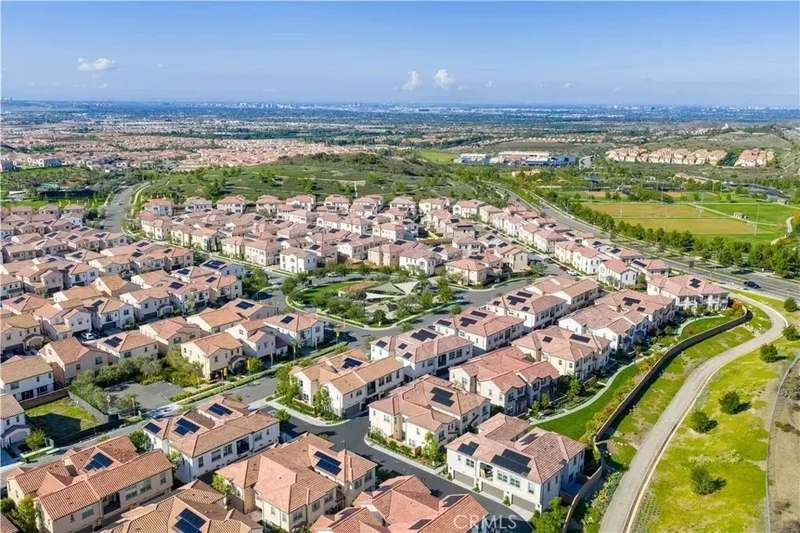 126 Sunnyside, Irvine, California, United States. - Photo 38