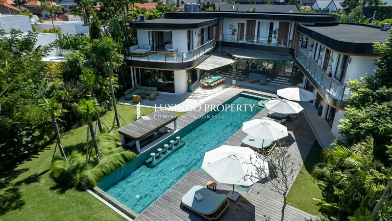 UMALAS - ART DECO LUXURY WITH RICE FIELD VIEWS