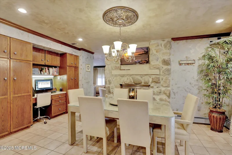 17 Emerald Drive, Marlboro Township, New Jersey, United States. - Photo 19