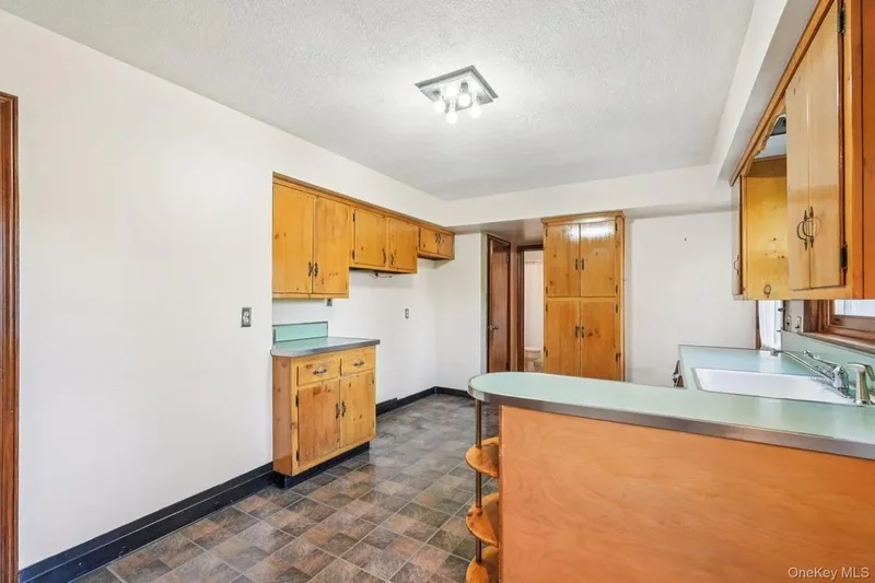 13 Hillview Drive, Scarsdale, NY, 10583, USA, Scarsdale, New York, United States. - Photo 22