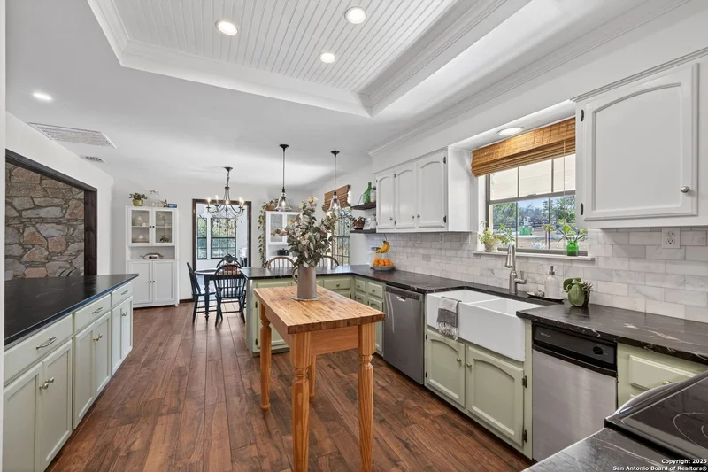 936 County Road 375, San Antonio, TX 78253, San Antonio, Texas, United States. - Photo 34