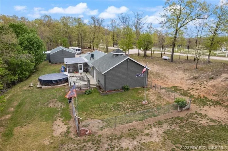 7 Bedrooms Single Family Detached