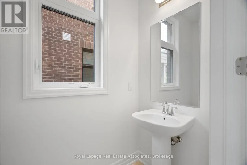 3142 DUGGAN TRAIL, Oakville, ON, L6H7X1, CANADA, Oakville, Ontario, Canada. - Photo 3