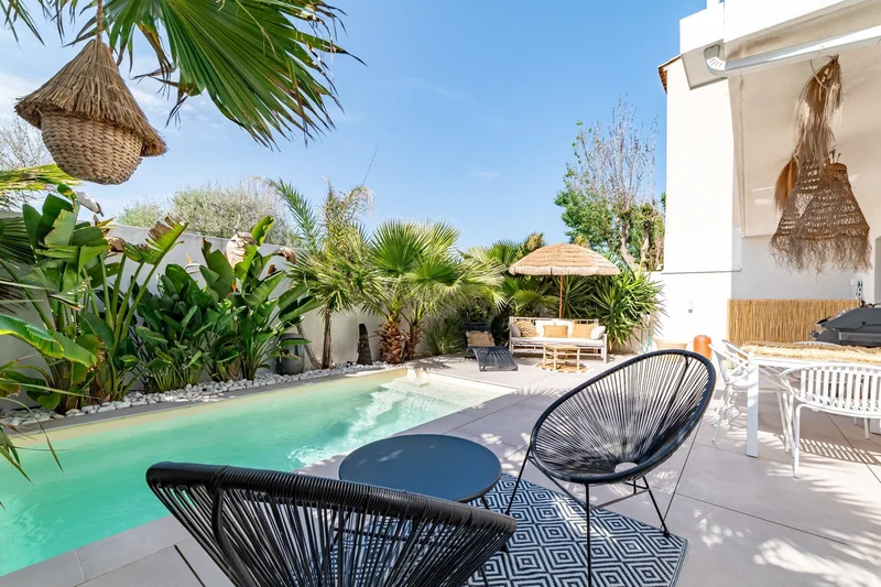 Superb Renovation Very Close To The Beach