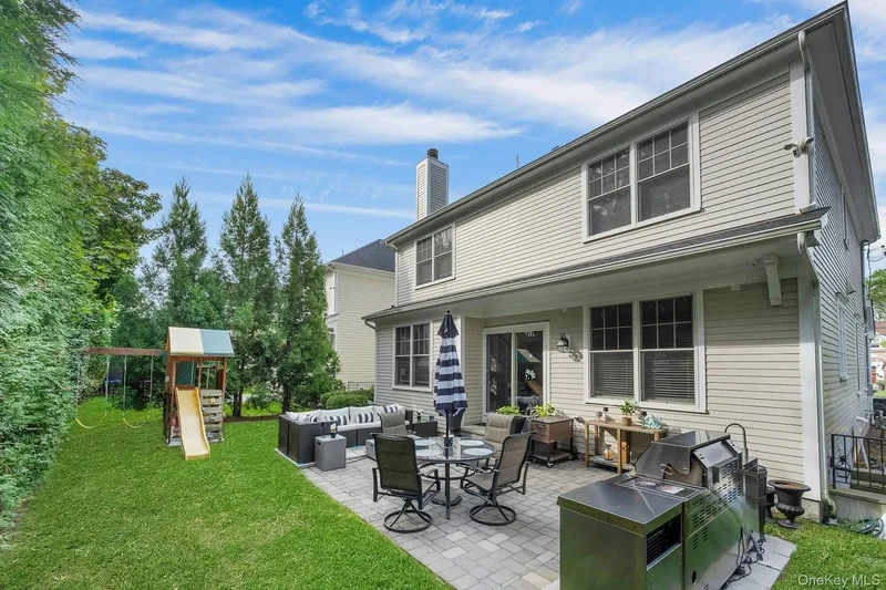181 Beech Street, Eastchester, New York, United States. - Photo 23