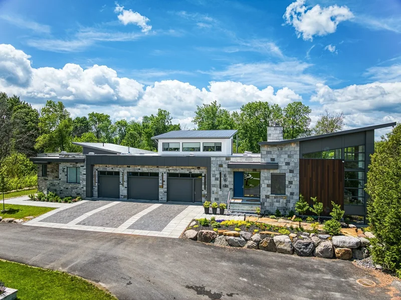 661 661A Boul. des Mille-Îles, Laval, Quebec, Canada. - Photo 6