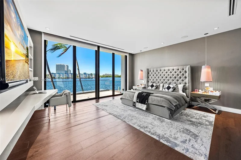 16470 NE 30th Ave, Golden Beach, Florida, United States. - Photo 36