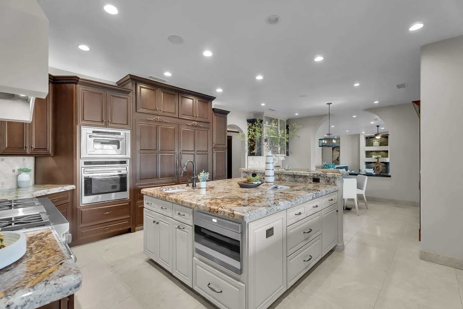 7818 N Sherri Lane , Paradise Valley, AZ 85253, Paradise Valley, Arizona, United States. - Photo 7