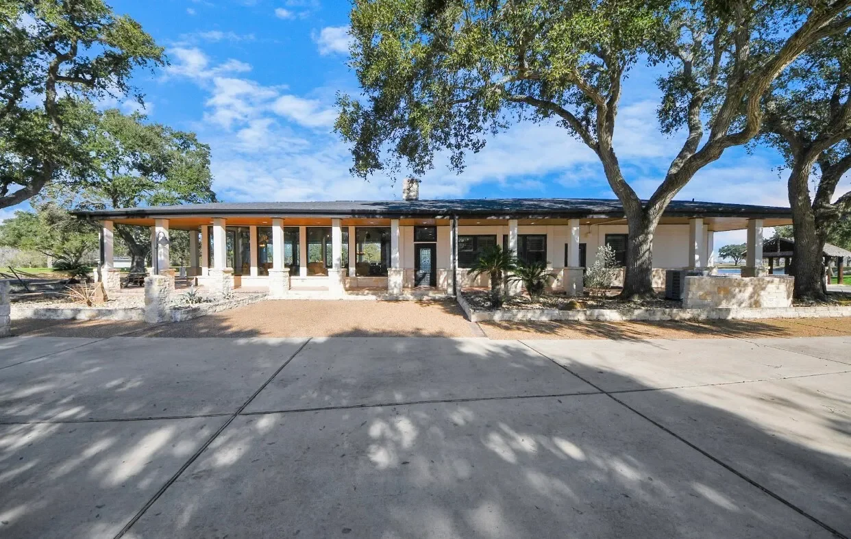 5523 Ehrman Lake Lane, Wallis, TX 77485, Wallis, Texas, United States. - Photo 17