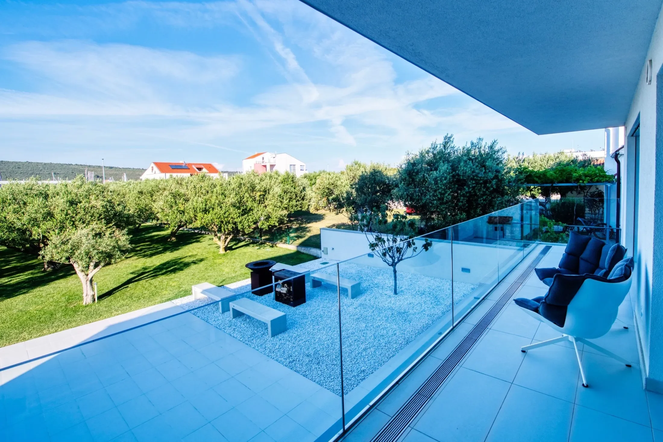 Exterior photo 10