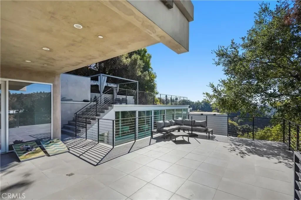 9716 Oak Pass Road, Beverly Hills, California, United States. - Photo 34