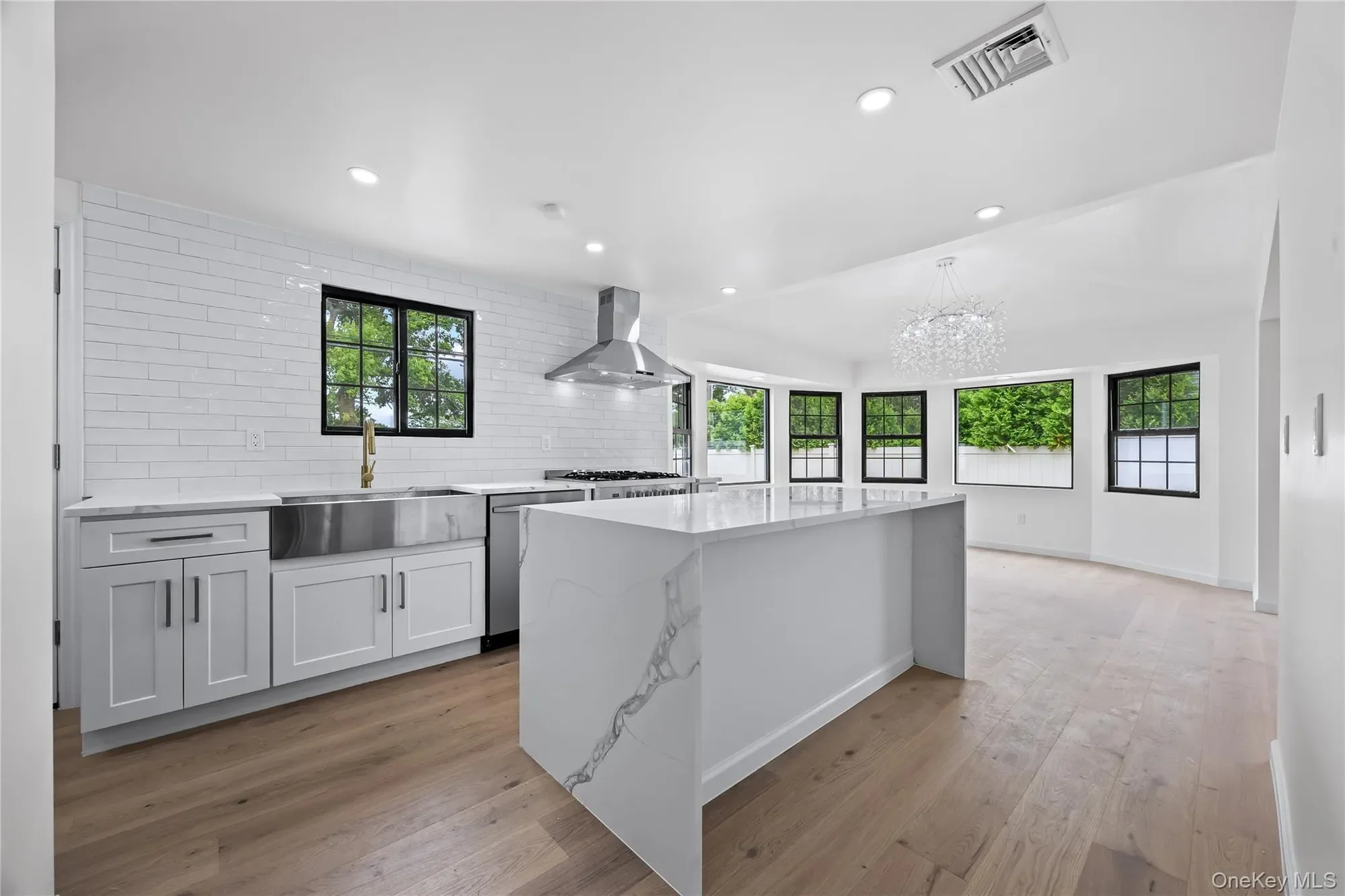 26 Roseanne Drive, Woodbury, NY 11797, Woodbury, New York, United States. - Photo 42