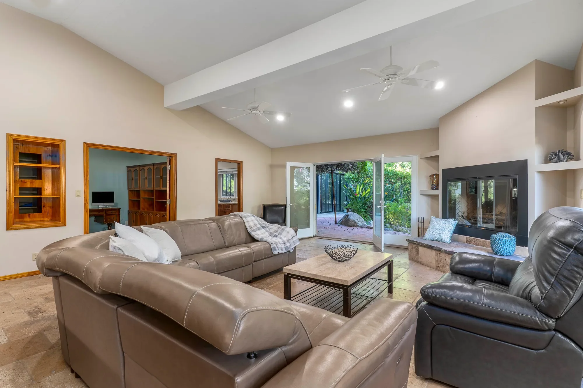 5653 Shirley Avenue , Tarzana, CA 91356, Los Angeles, California, United States. - Photo 3