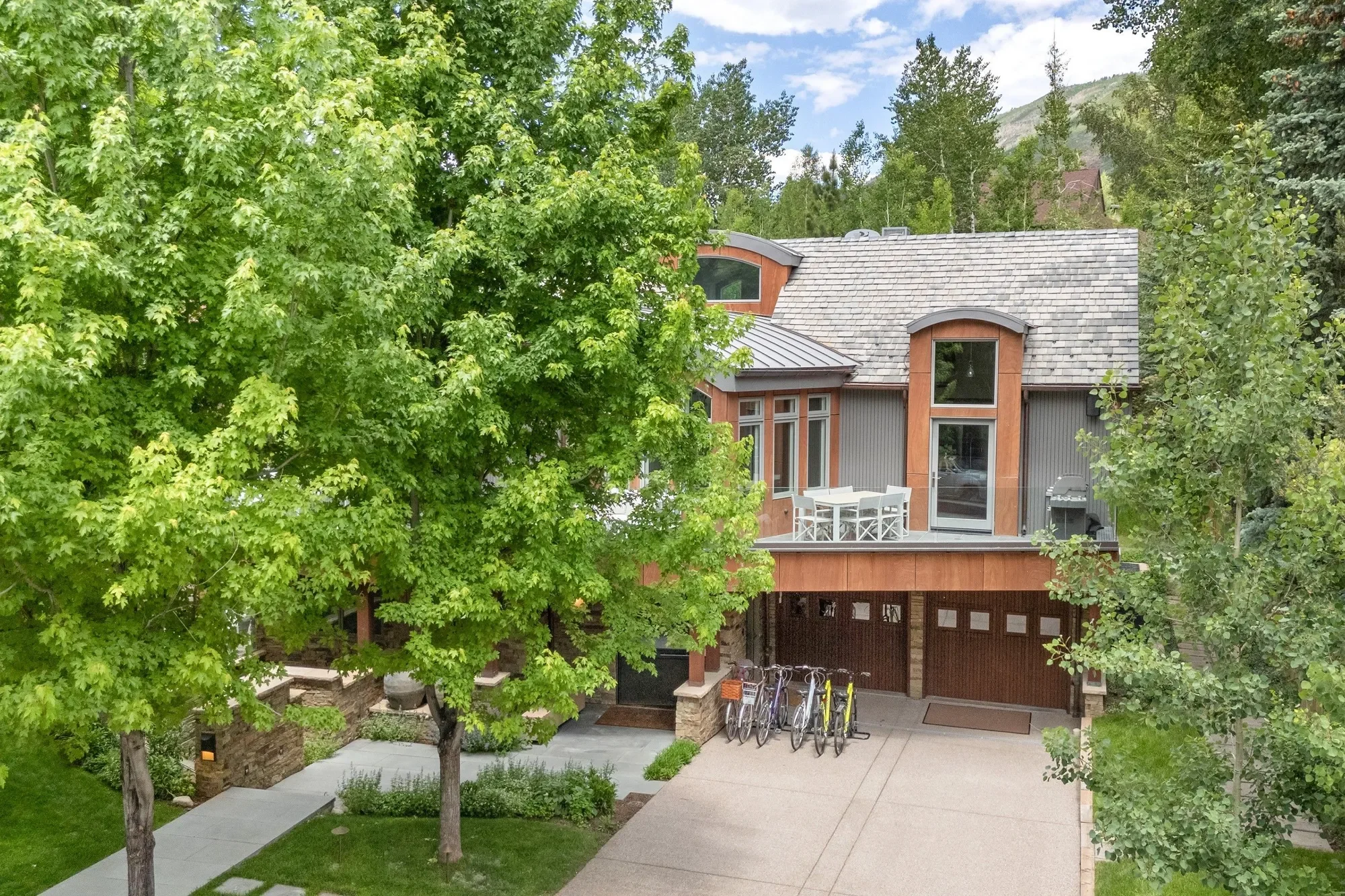 Exterior photo 12