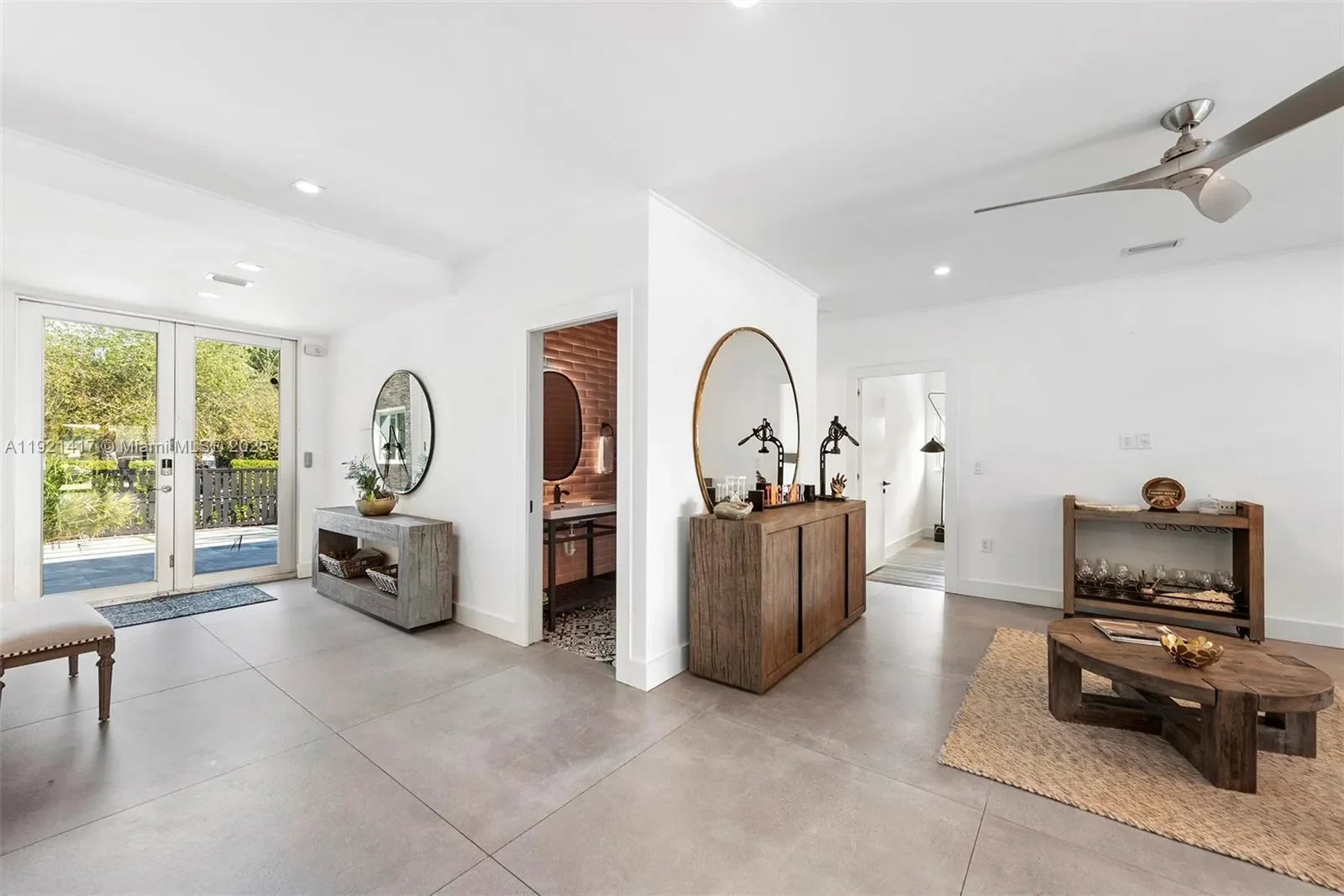 970 S Shore Dr, Miami Beach, Florida, United States. - Photo 17