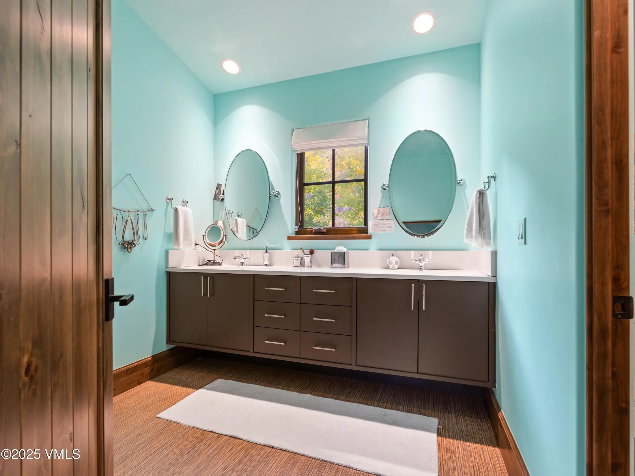 1677 Buffehr Creek Road, Vail, Colorado, United States. - Photo 43