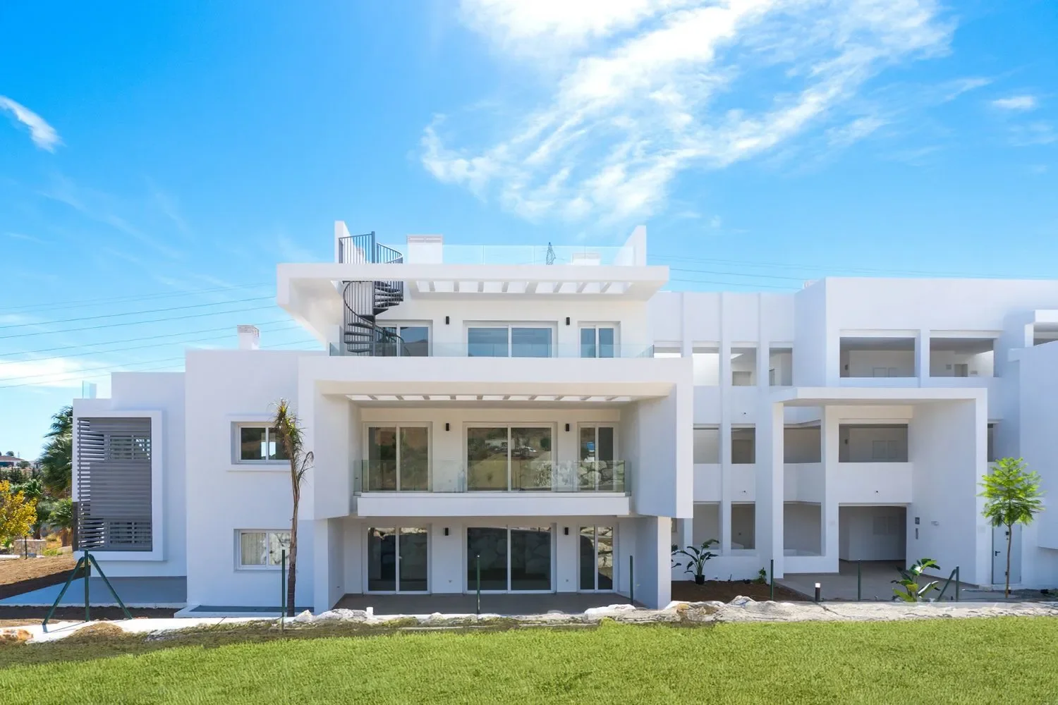 Exterior photo 3